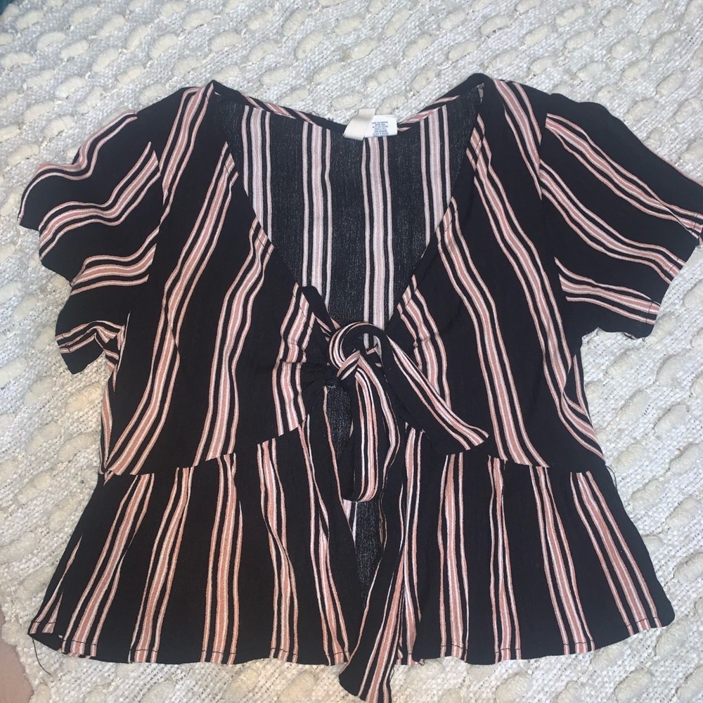 Tillys Tie top